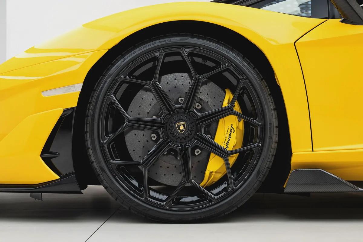 2020 LAMBORGHINI AVENTADOR SVJ ROADSTER LP 770-6-6