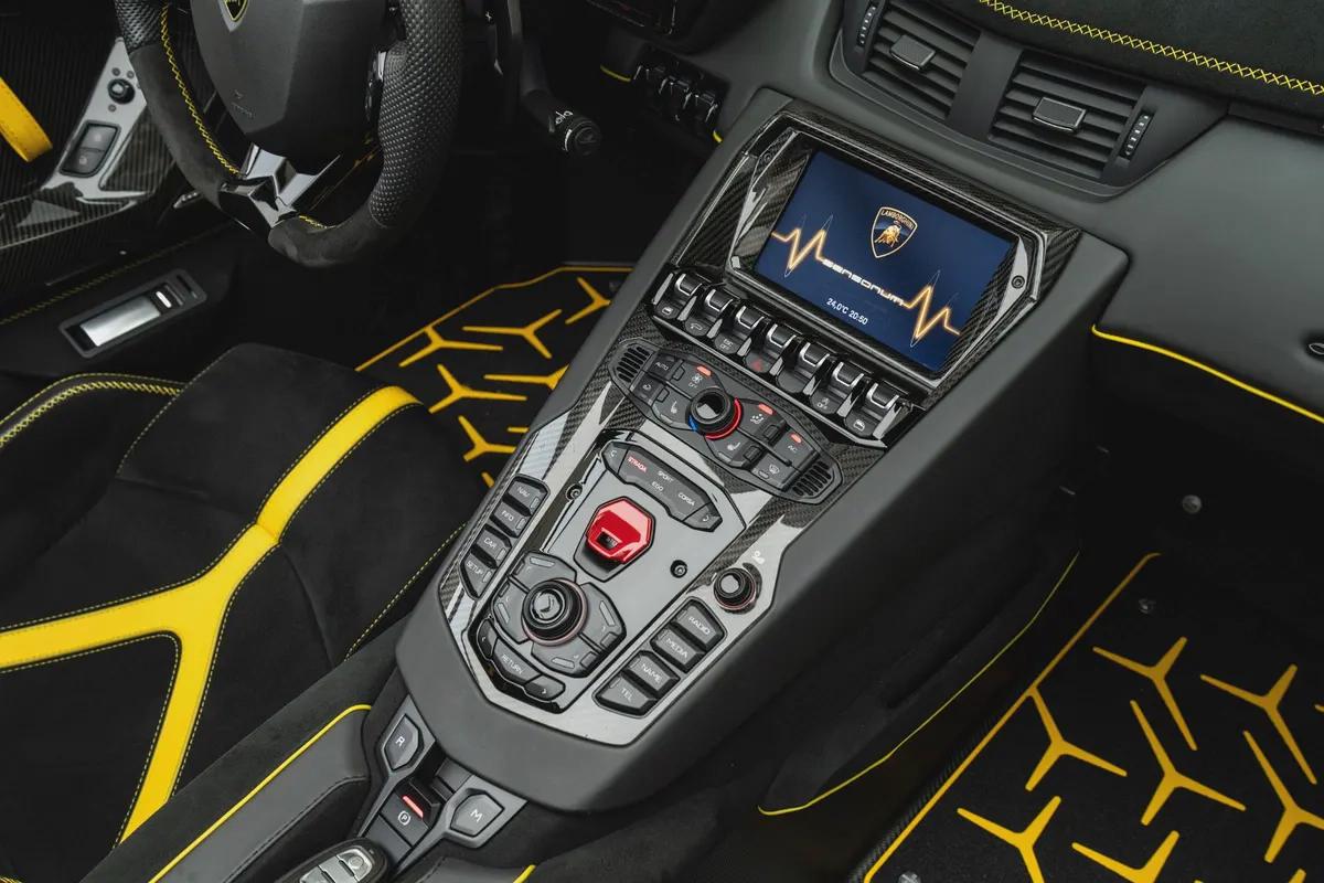 2020 LAMBORGHINI AVENTADOR SVJ ROADSTER LP 770-15-15
