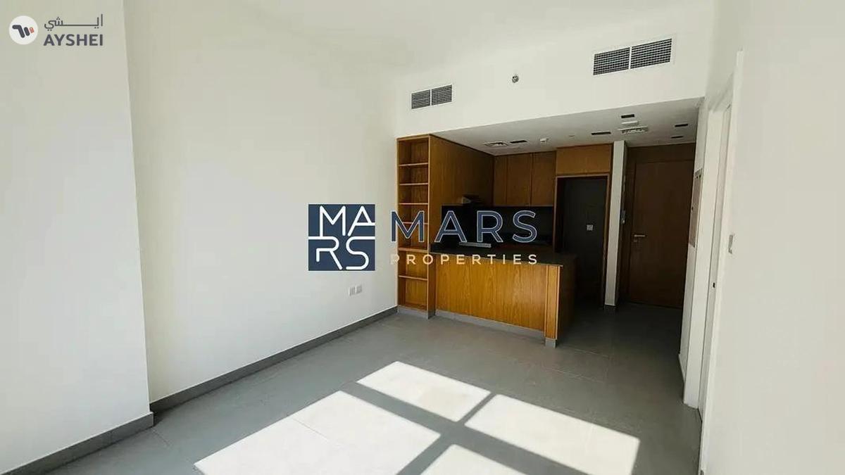 Charming 1BHK with Pool Window View-4-4