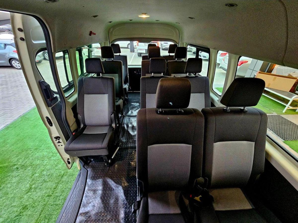 Toyota Hiace PASSENGER PATROL/ 3.5L V6 MANUAL/ LOW MILEAGE-13-13