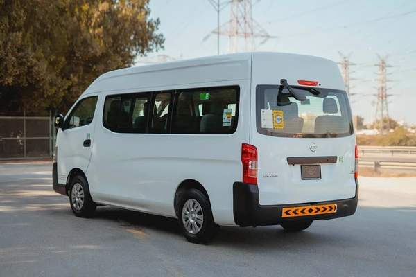 High-Roof 13-Seater Passenger Van | Manual | GCC Specs | Ref#N67836