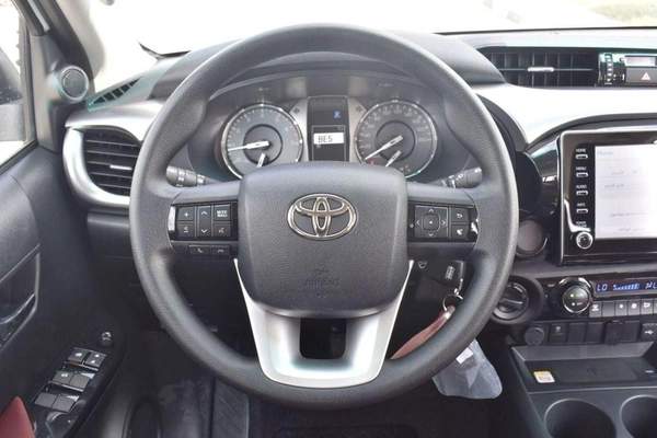 Toyota Hilux Toyota hilux 2.7L petrol MY2025 for export only