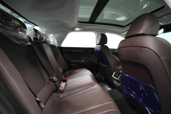 GCC | Azera | Brand New | Under Agancy Warranty 4 Years