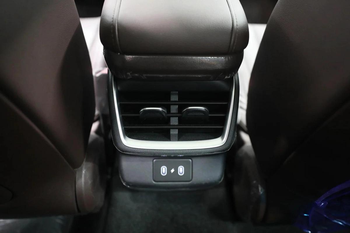 GCC | Azera | Brand New | Under Agancy Warranty 4 Years-1-1