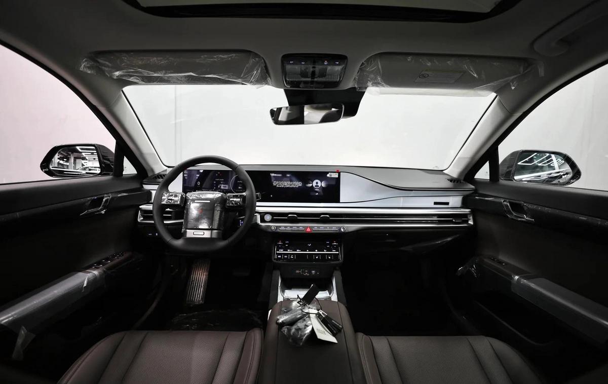 GCC | Azera | Brand New | Under Agancy Warranty 4 Years-16-16