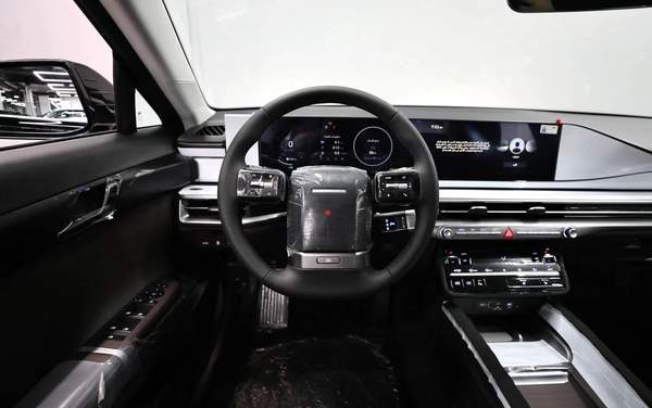 GCC | Azera | Brand New | Under Agancy Warranty 4 Years