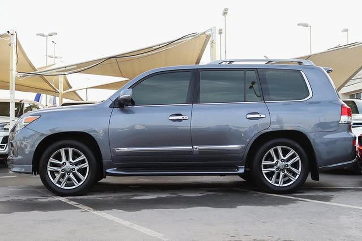 LEXUS LX570 2014 Full Option-2-2