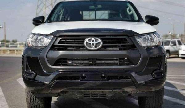Toyota Hilux Toyota hilux 2.4L diesel mid options MY2025