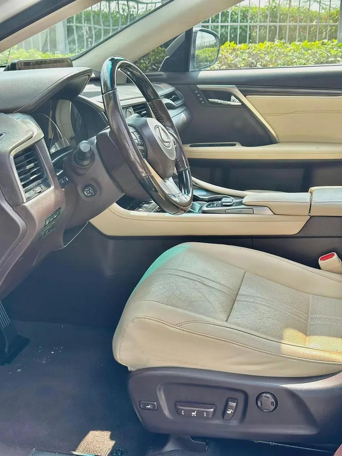 2100/-AED EMI RX-350 FSPORT 2017 4X4 ||GCC Specs||V Shape ||Agency Maintained-8-8