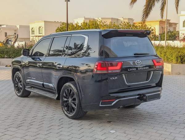 TOYOTA LAND CRUISER 2008 FACELIFTED 2025 VXR V8 FULL OPTION GCC IN EXCELLENT CONDITION
