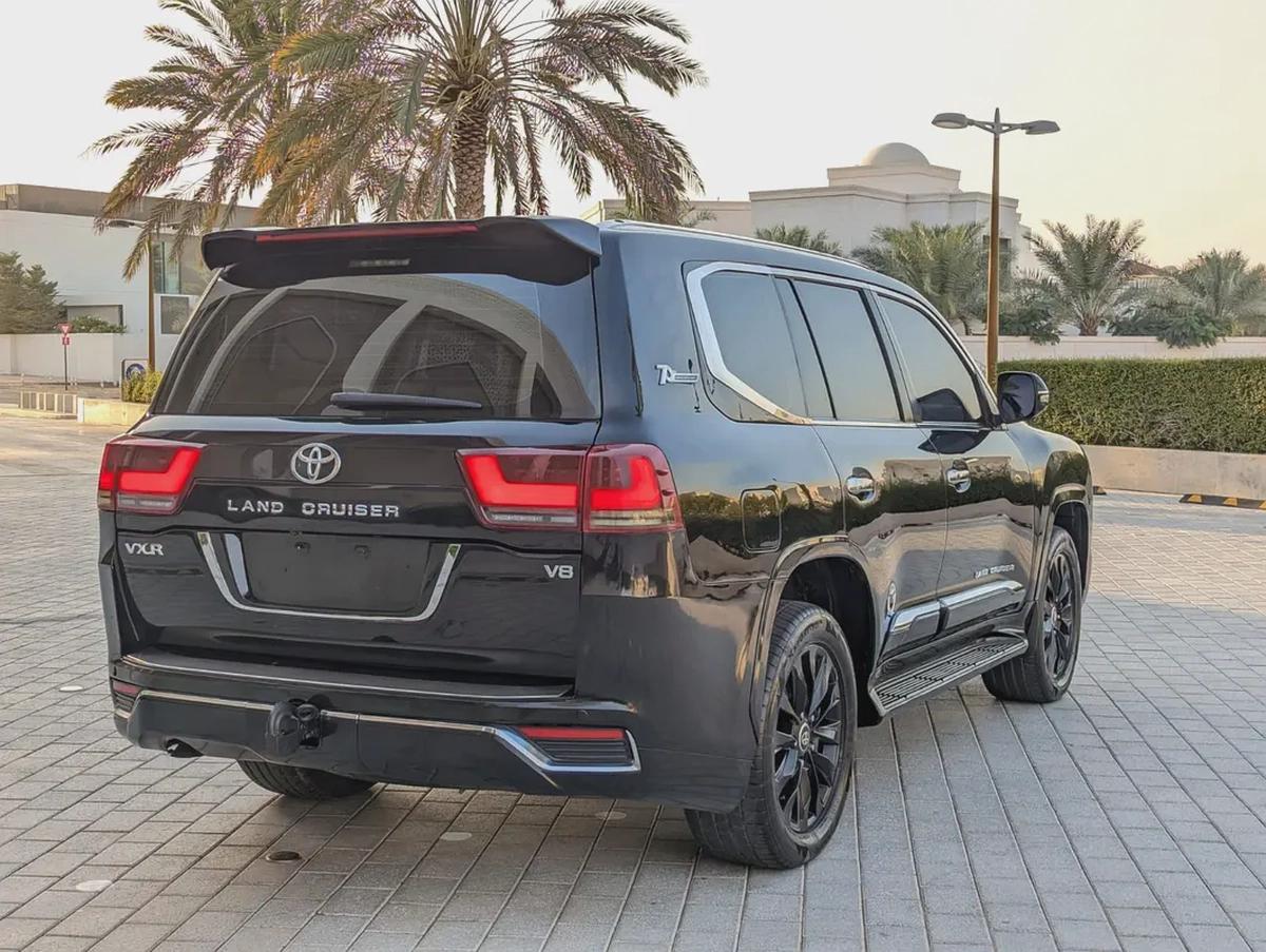 TOYOTA LAND CRUISER 2008 FACELIFTED 2025 VXR V8 FULL OPTION GCC IN EXCELLENT CONDITION-15-15