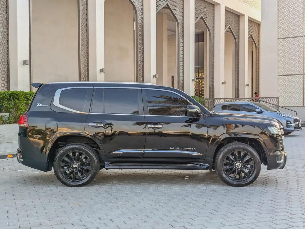 TOYOTA LAND CRUISER 2008 FACELIFTED 2025 VXR V8 FULL OPTION GCC IN EXCELLENT CONDITION-17-17