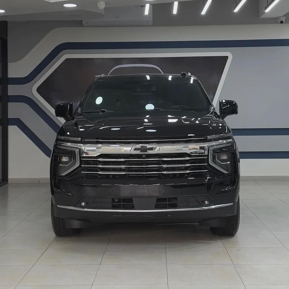 2025 Chevrolet Tahoe LT Duramax Diesel 3.0L turbo-1-1