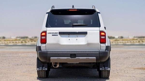 Toyota Prado TOYOTA PRADO 250 2.8D AT FIRST EDITION MY2025 – BLUE & GREY ROOF