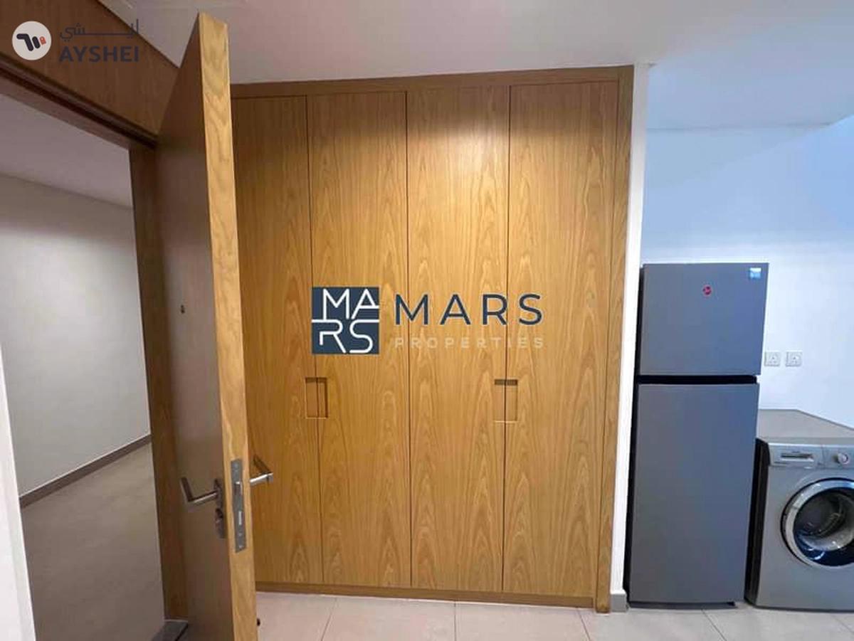 Spacious studio apartment with kitchen appliances and all facilities in Al Mamsha available-27-27