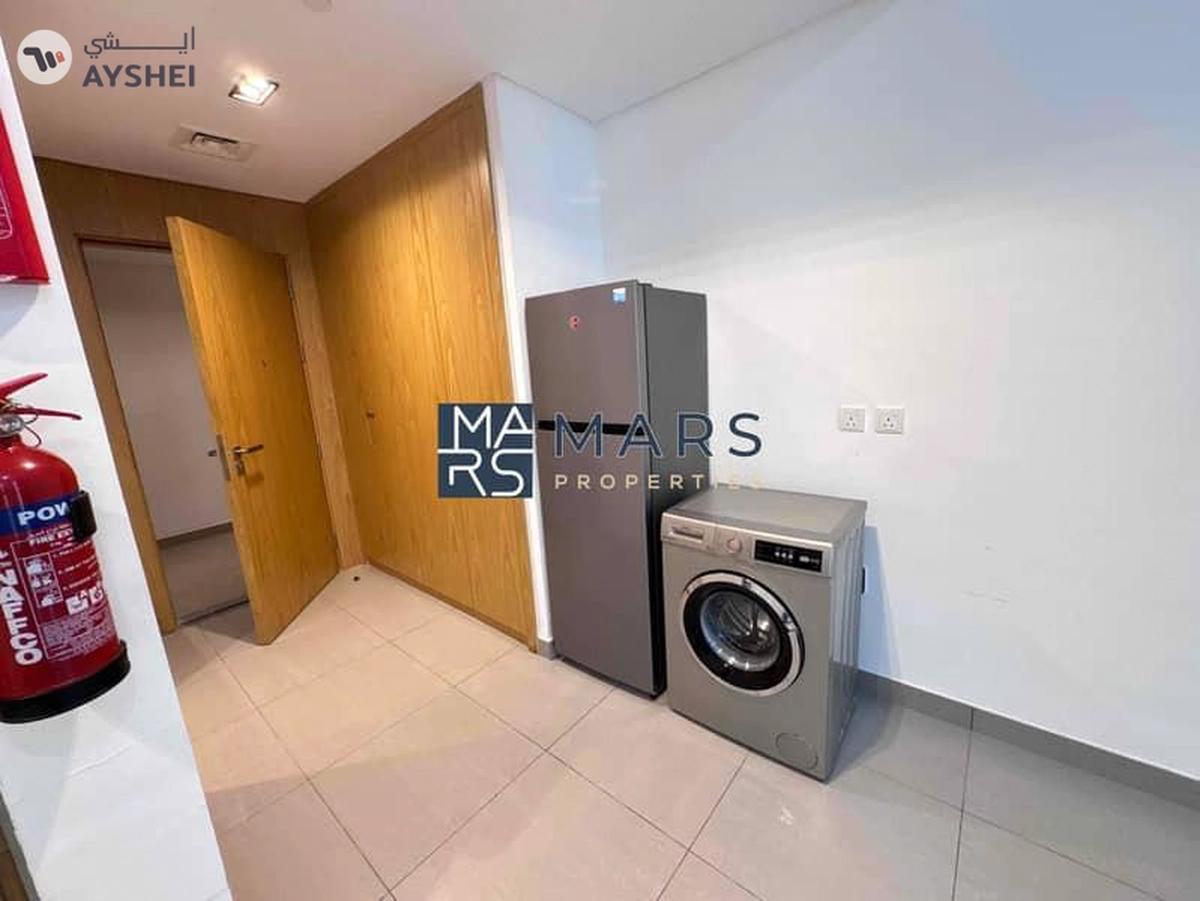 Spacious studio apartment with kitchen appliances and all facilities in Al Mamsha available-29-29