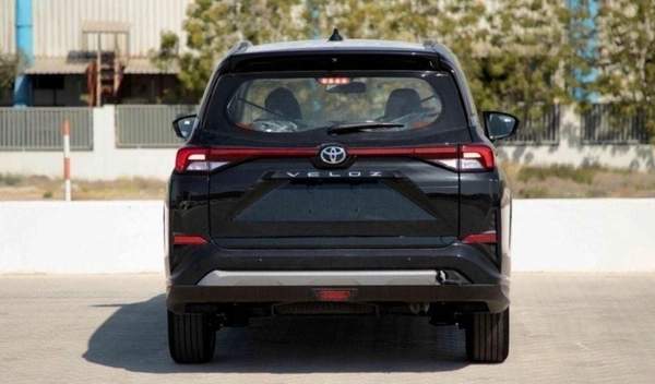 Toyota Veloz Toyota Veloz 2025 Toyota Veloz V 1.5 - Black inside Black