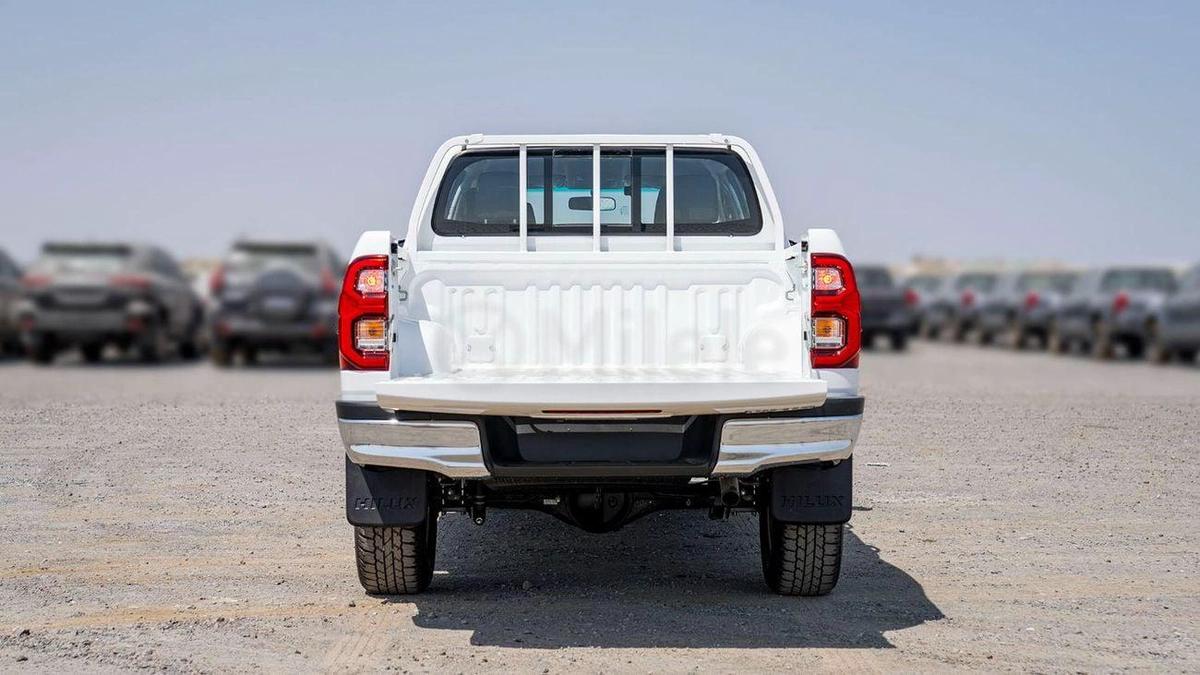 Toyota Hilux HILUX SR5 2,4 DIESEL 2025-4-4