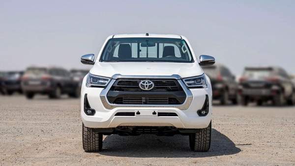 Toyota Hilux HILUX SR5 2,4 DIESEL 2025