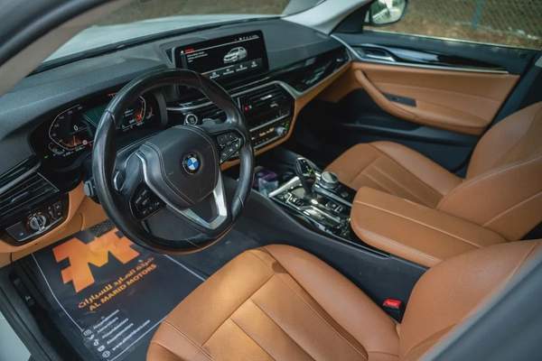 BMW 520i Joy Edition – 2022 | FULL SERVICE HISTORY GCC | 101,984 KM | AED 95,000