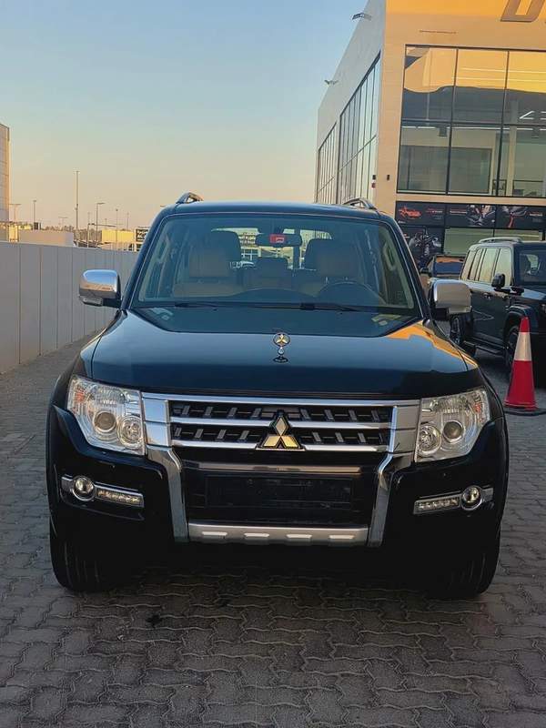Mitsubishi Pajero GLS 2020 - GCC Specs - Excellent Condition