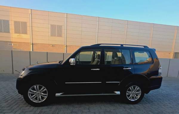 Mitsubishi Pajero GLS 2020 - GCC Specs - Excellent Condition