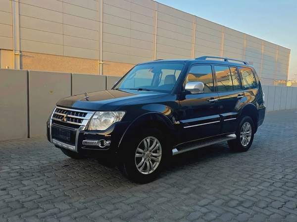 Mitsubishi Pajero GLS 2020 - GCC Specs - Excellent Condition