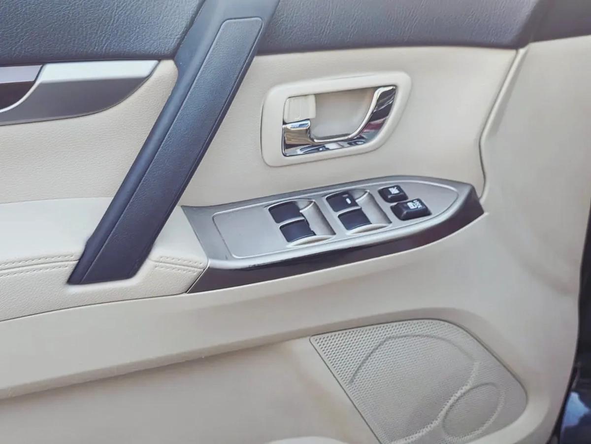 Mitsubishi Pajero GLS 2020 - GCC Specs - Excellent Condition-14-14