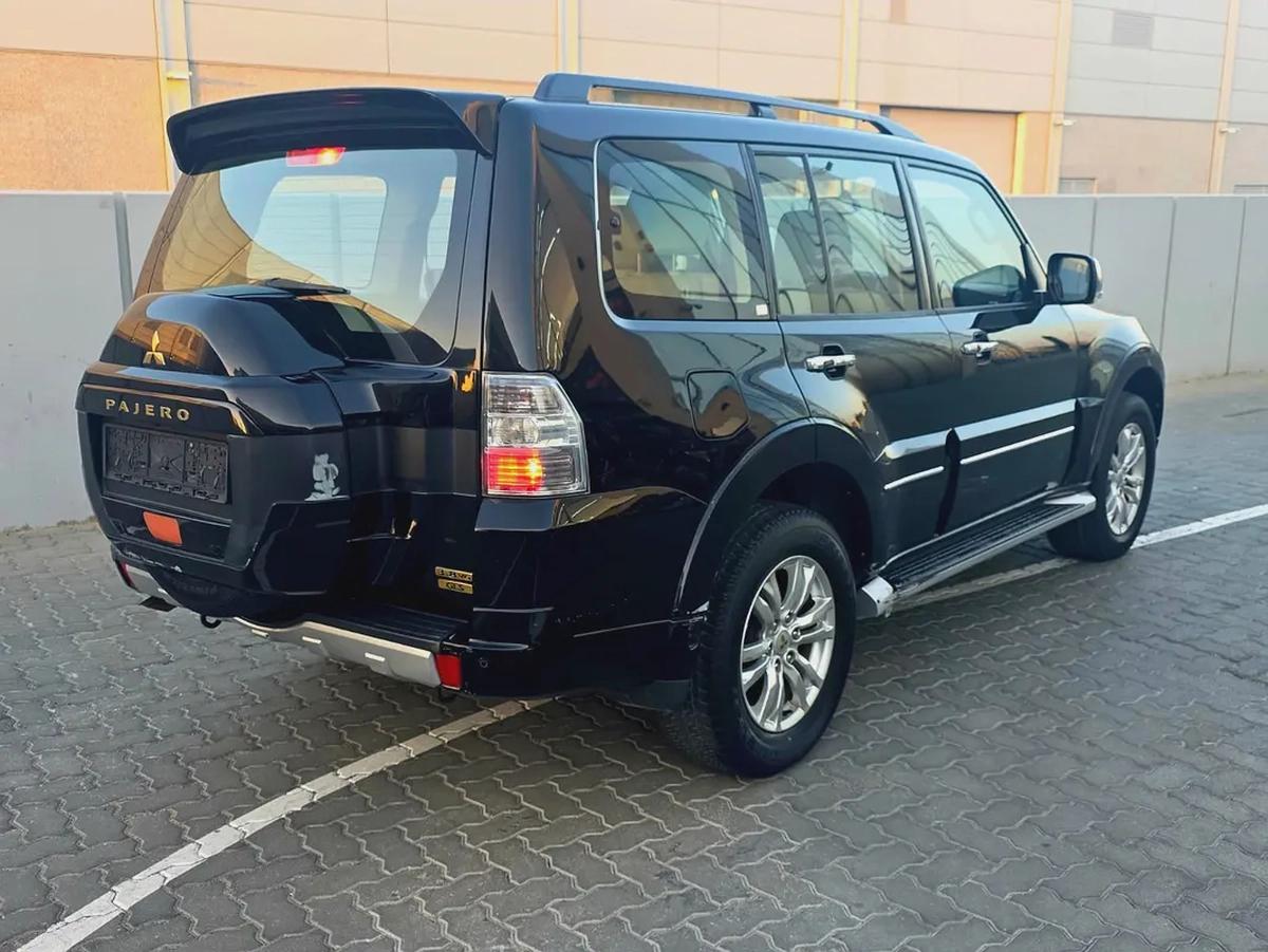 Mitsubishi Pajero GLS 2020 - GCC Specs - Excellent Condition-16-16