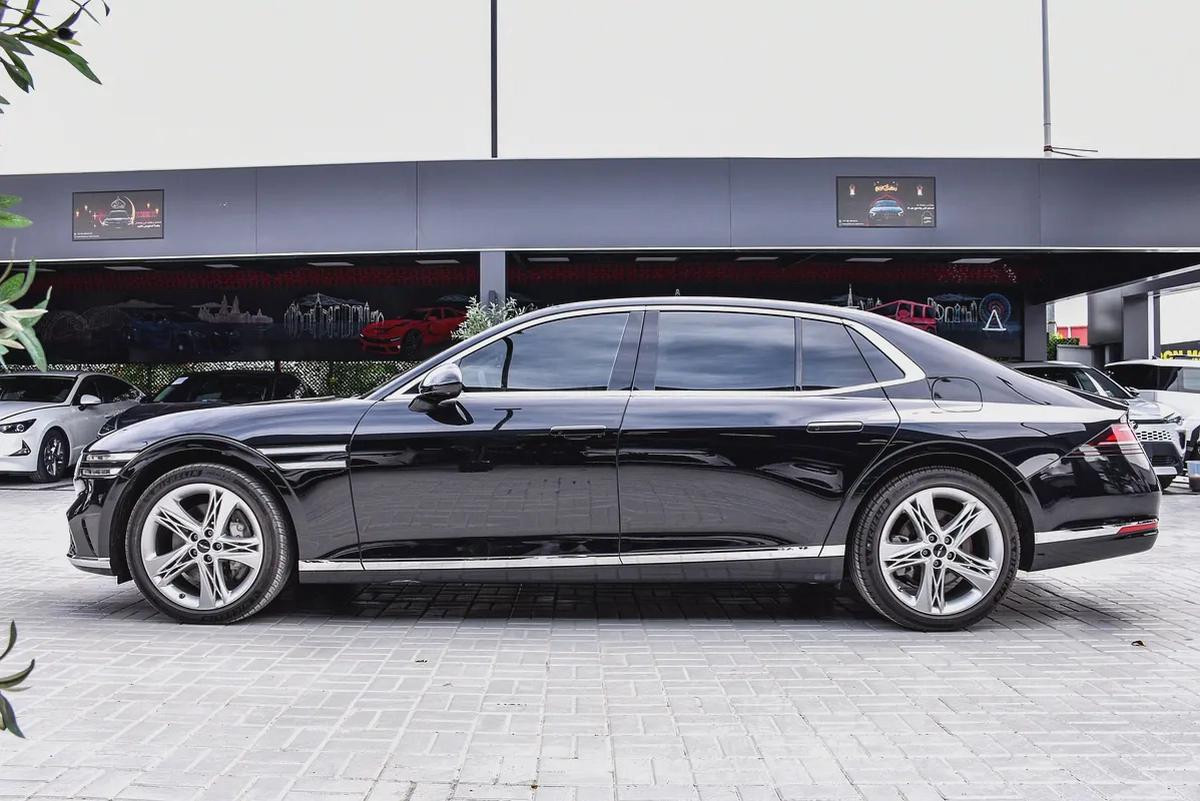 Genesis G90 Premium 2022 | Korean Specs | Clean Title | 48K KM | Black | جينسس G90 بريميوم 2022-8-8