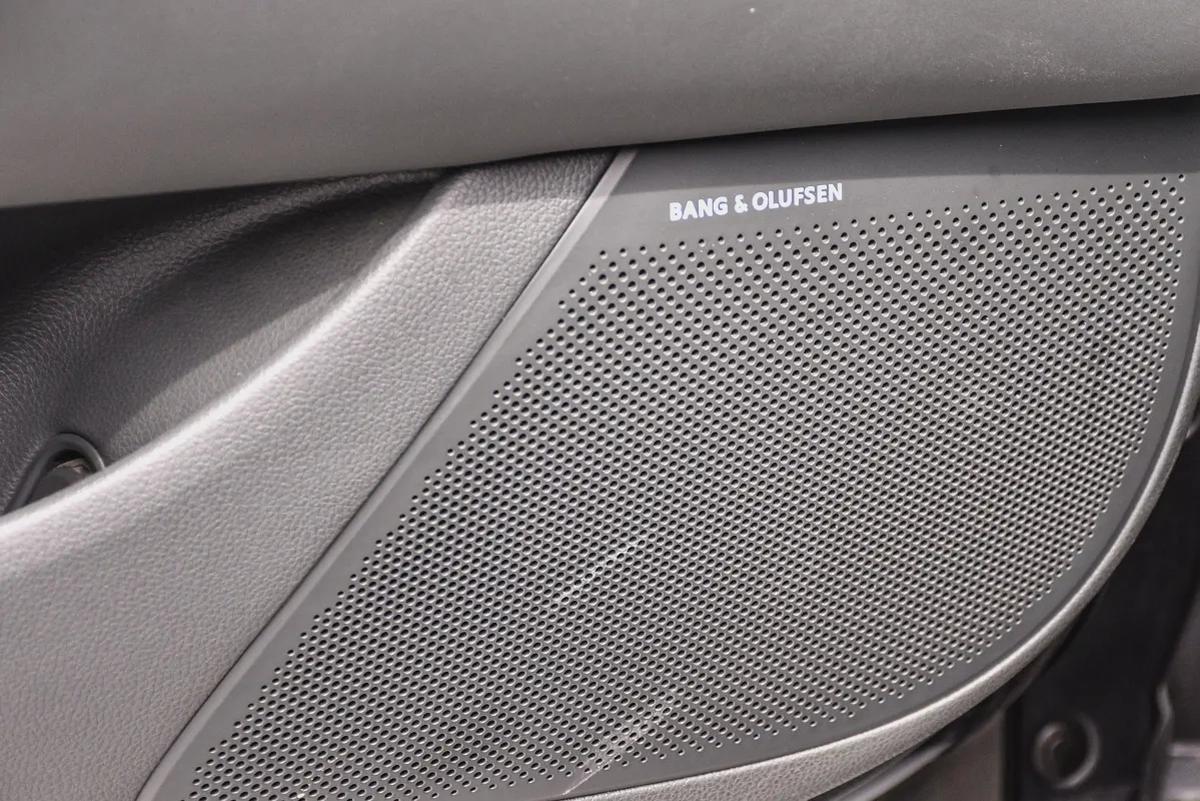 Genesis G90 Premium 2022 | Korean Specs | Clean Title | 48K KM | Black | جينسس G90 بريميوم 2022-13-13