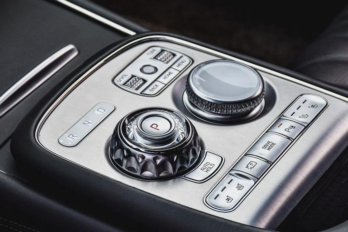 Genesis G90 Premium 2022 | Korean Specs | Clean Title | 48K KM | Black | جينسس G90 بريميوم 2022-15-15