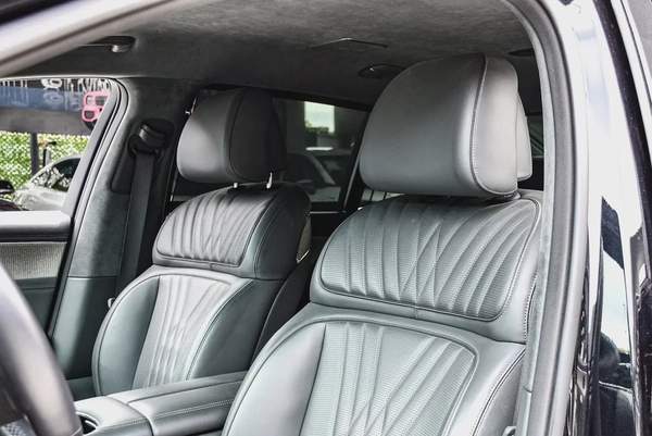 Genesis G90 Premium 2022 | Korean Specs | Clean Title | 48K KM | Black | جينسس G90 بريميوم 2022