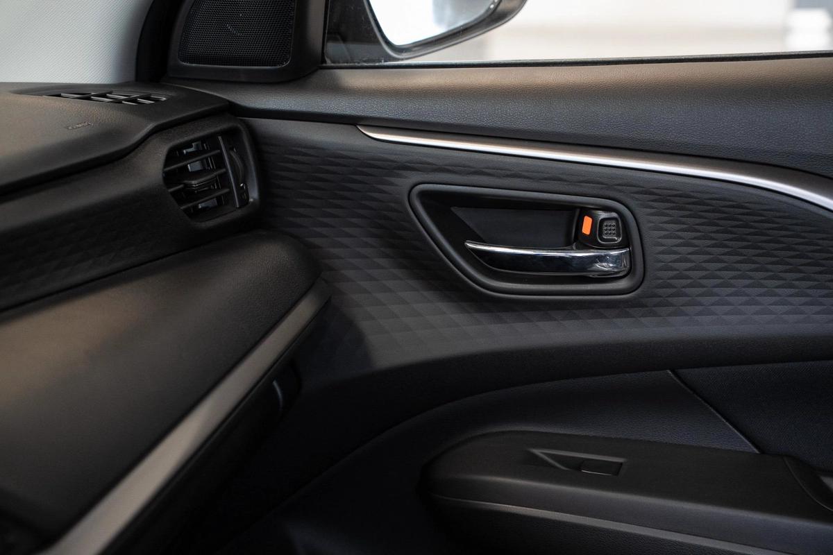 Suzuki Swift GLX 2026-22-22