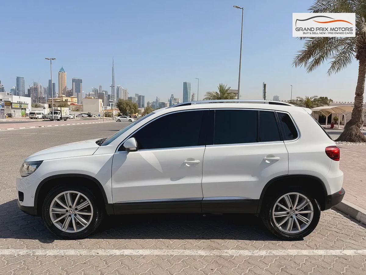 Volkswagen Tiguan 2.0 Tsi 4Motion 2016 Model GCC Specs With Partial Service History-4-4