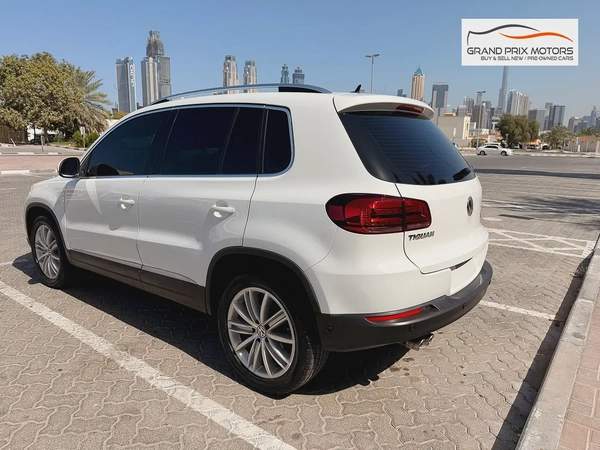 Volkswagen Tiguan 2.0 Tsi 4Motion 2016 Model GCC Specs With Partial Service History