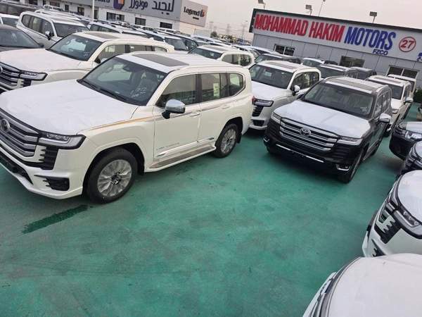 Toyota Land Cruiser VXR 4.0L 2026 MODEL FULL OPTION