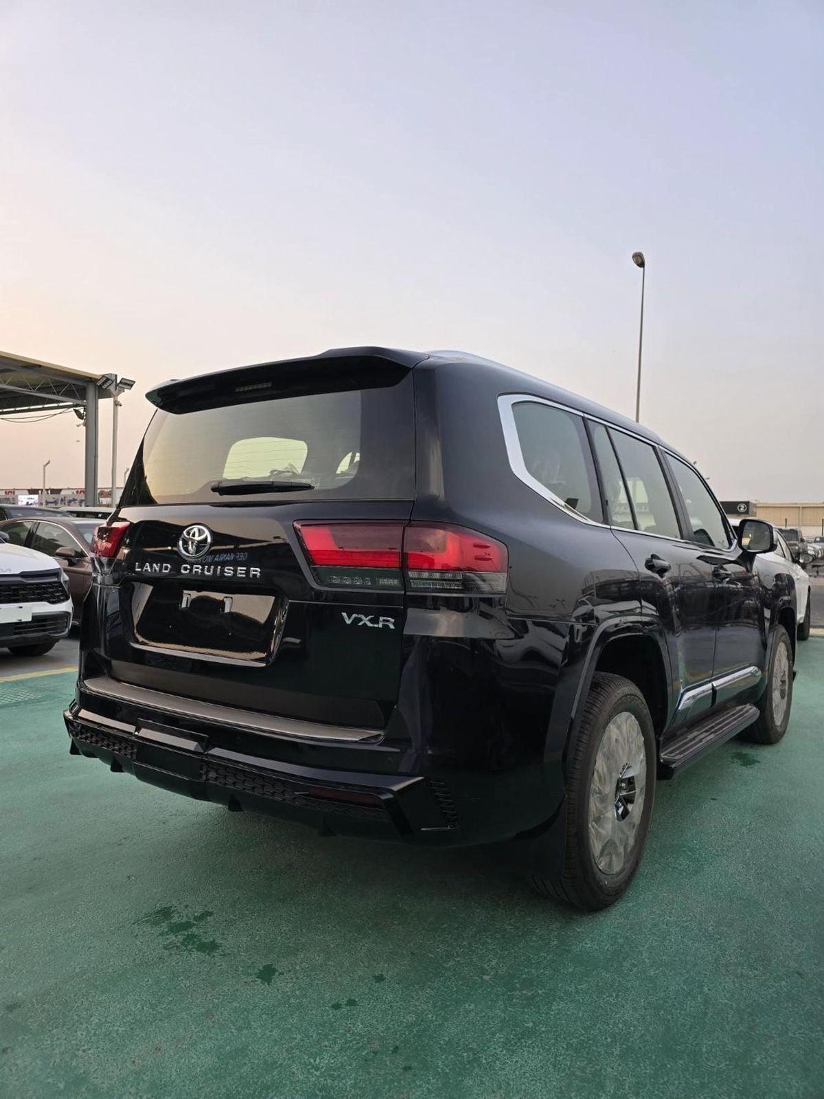 Toyota Land Cruiser VXR 4.0L 2026 MODEL FULL OPTION-7-7