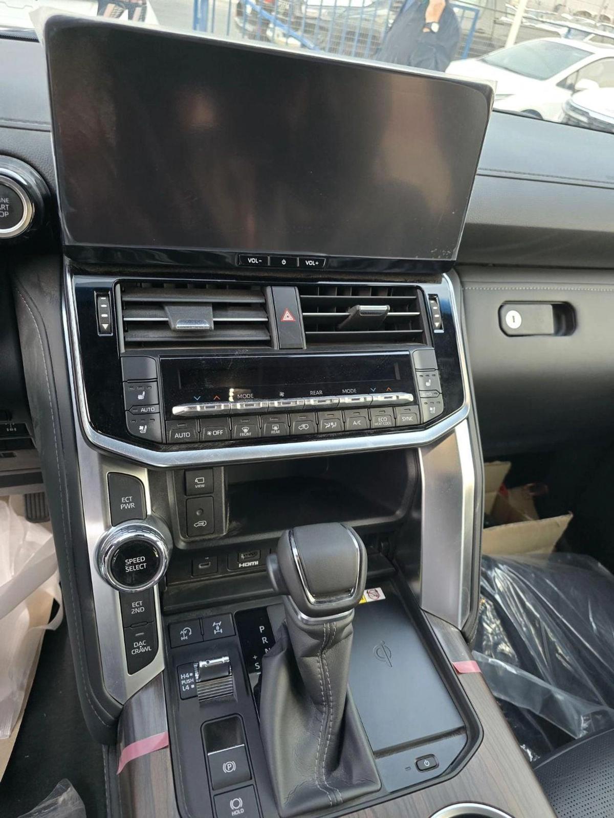 Toyota Land Cruiser VXR 4.0L 2026 MODEL FULL OPTION-16-16