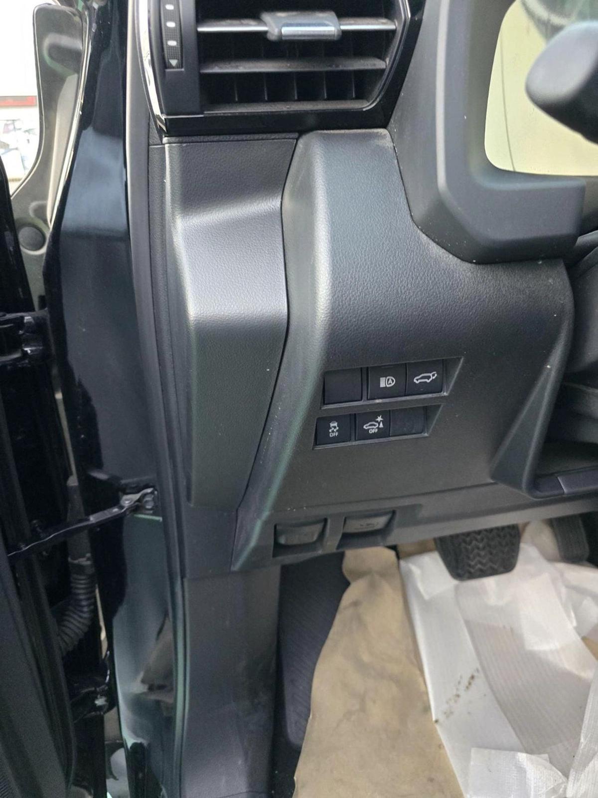 Toyota Land Cruiser VXR 4.0L 2026 MODEL FULL OPTION-20-20
