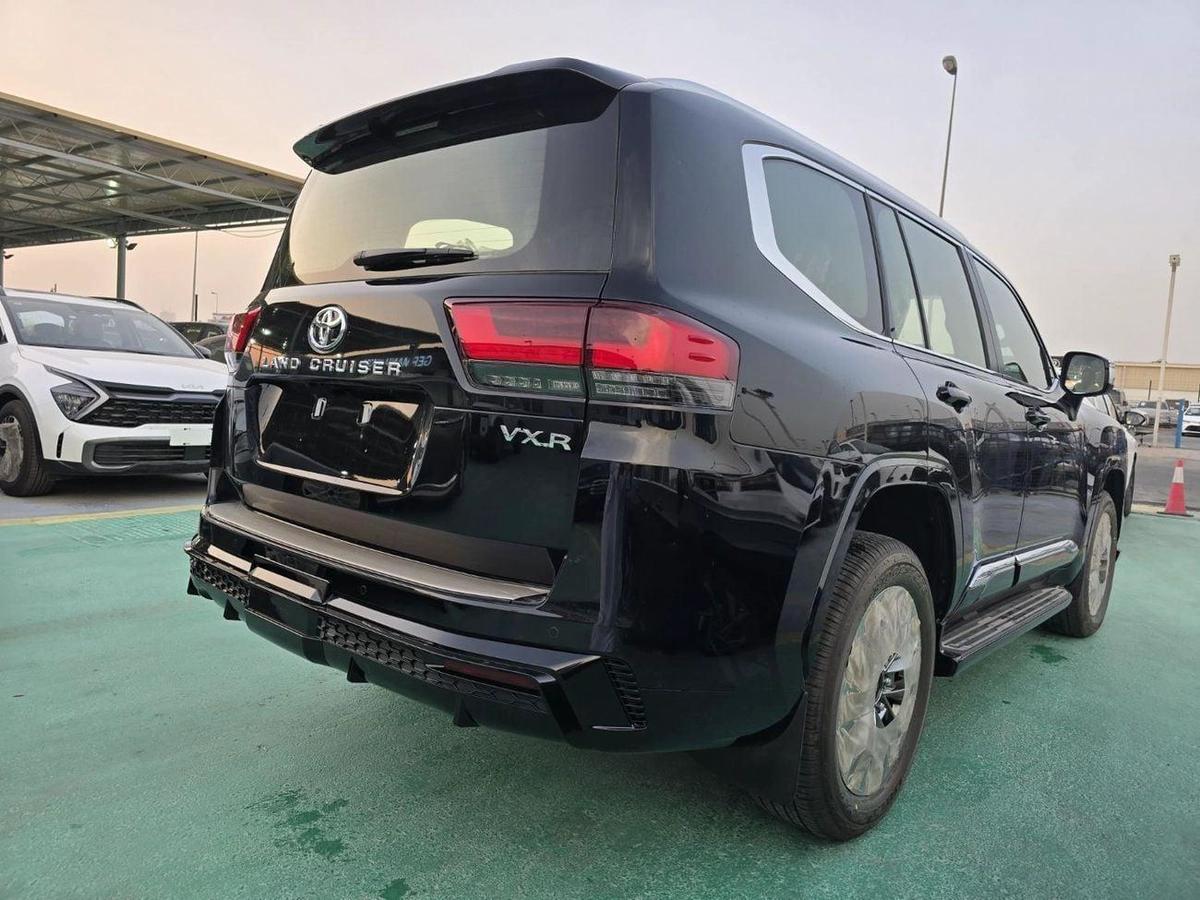 Toyota Land Cruiser VXR 4.0L 2026 MODEL FULL OPTION-21-21