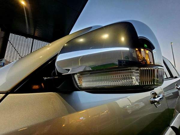 Mitsubishi Pajero GLS / SUNROOF/ LEATHER / ORIGINAL PAINT/ LOW MILEAGE / SINGLE OWNER