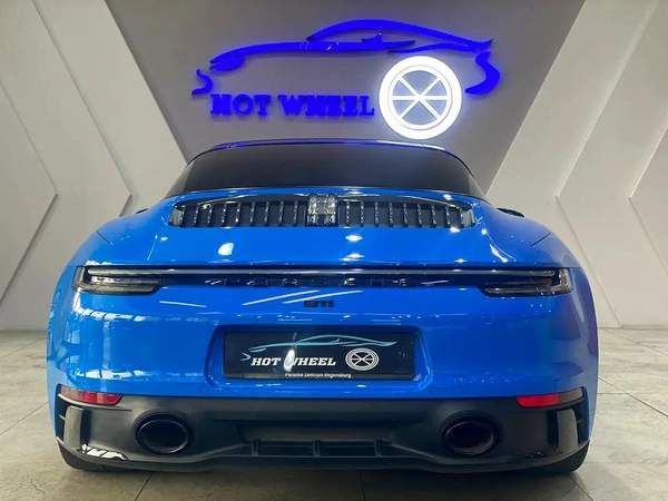 2024 - Porsche 911 Targa 4 GTS - with warranty