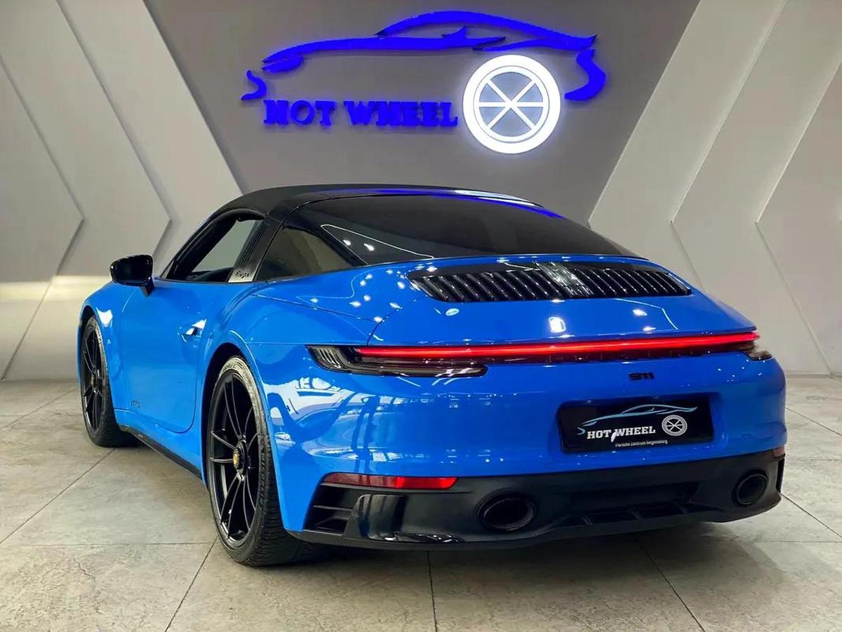 2024 - Porsche 911 Targa 4 GTS - with warranty-14-14