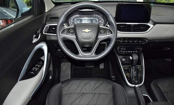 Chevrolet Groove LT ( 2023 Model ) in Blue Color GCC Specs