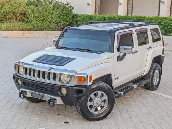 Hummer H3 2006 GCC Premium Condition With Leather seats Navigation Low Km Perfect Family Suv
