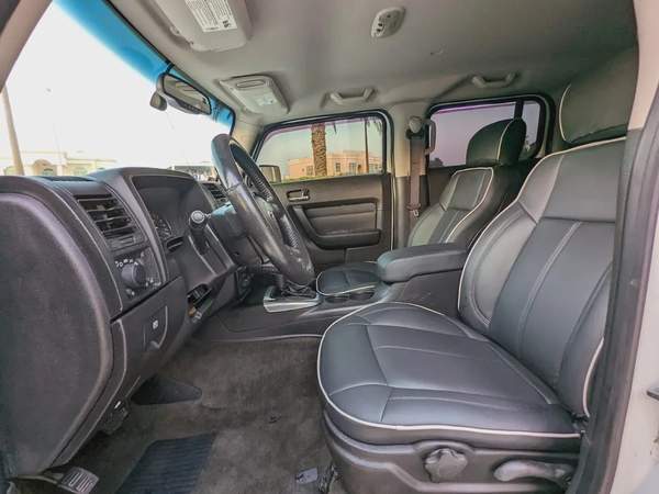 Hummer H3 2006 GCC Premium Condition With Leather seats Navigation Low Km Perfect Family Suv