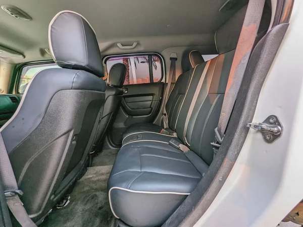 Hummer H3 2006 GCC Premium Condition With Leather seats Navigation Low Km Perfect Family Suv