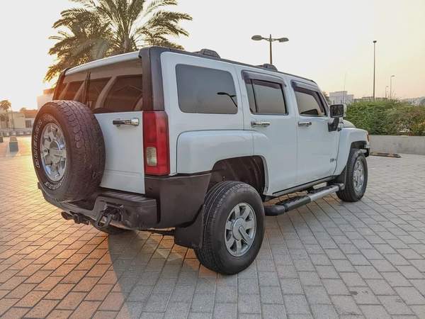 Hummer H3 2006 GCC Premium Condition With Leather seats Navigation Low Km Perfect Family Suv
