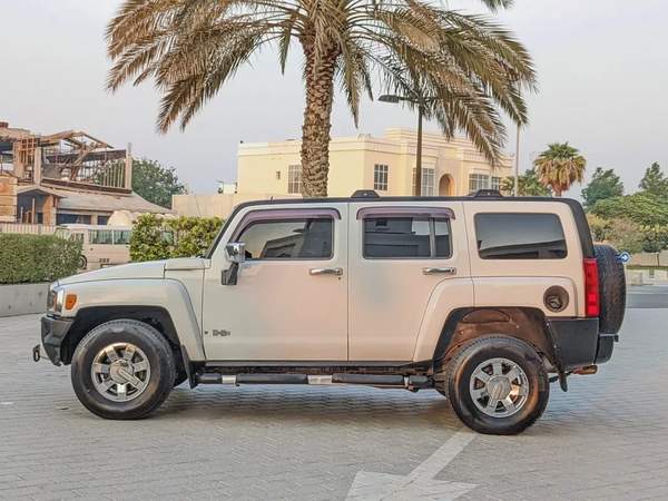 Hummer H3 2006 GCC Premium Condition With Leather seats Navigation Low Km Perfect Family Suv